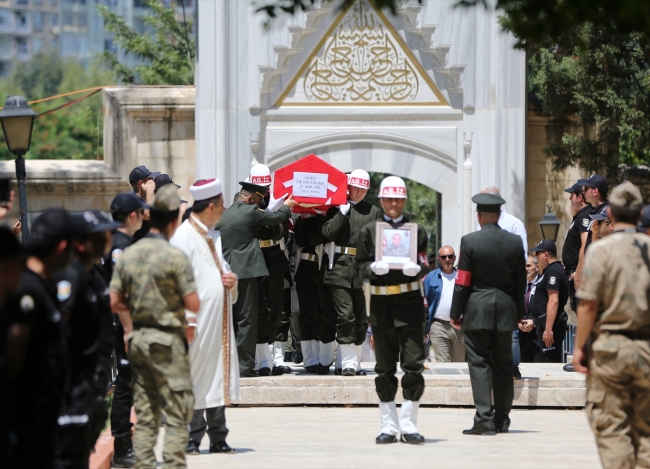 Hakkari şehidi son yolculuğuna uğurlandı