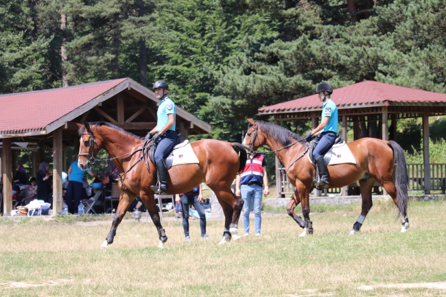 Abant'ta güven ve huzuru atlı ve motorlu timler sağlıyor