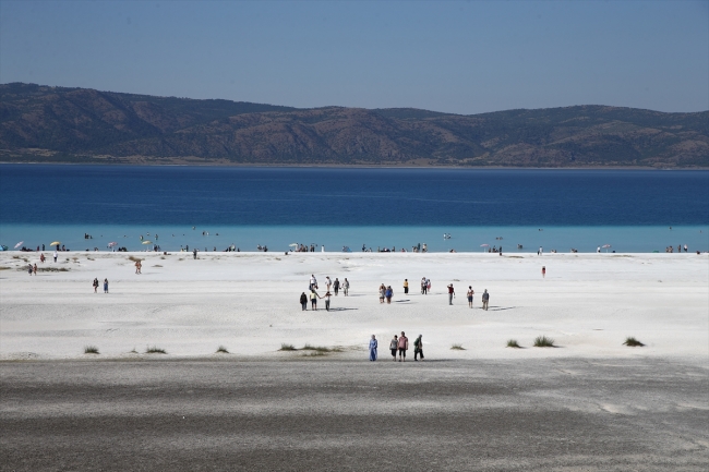 Salda Gölü'nde gün batımı bir başka güzel