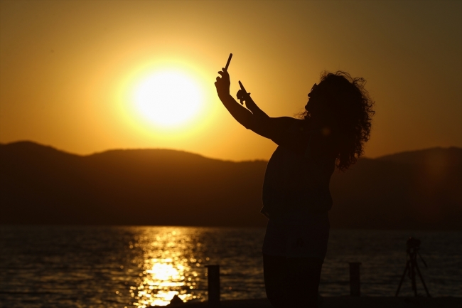 Salda Gölü'nde gün batımı bir başka güzel
