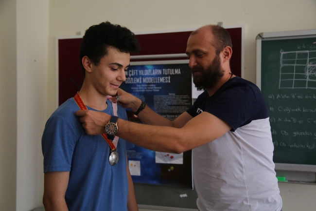 Matematik dahisinin hedefi bilime katkı sağlamak