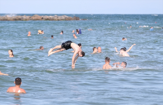 Sakarya'nın mavi bayraklı plajlarına ilgi büyük