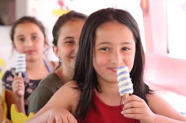 Necmettin öğretmen anısına yaptırılan gezici anaokul çocukları sevindiriyor