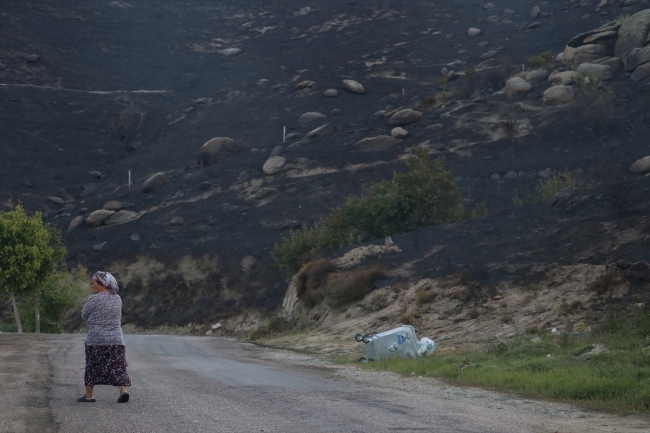 Marmara Adası'ndaki yangın havadan görüntülendi