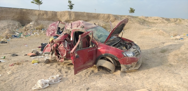 Aksaray'da otomobil devrildi: 3 ölü, 4 yaralı