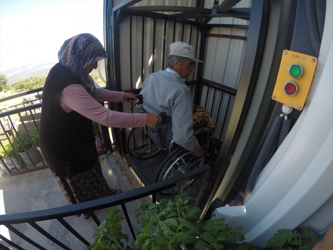 Bedensel engelli işçi ömrünü ormana adadı