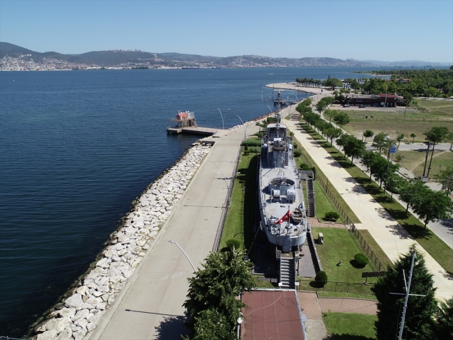 Yıkıntılarının arasından yeniden doğan kent: Gölcük