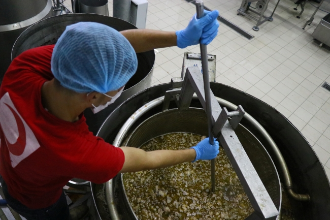 Türk Kızılay, kurban etleriyle ihtiyaç sahiplerini sevindiriyor