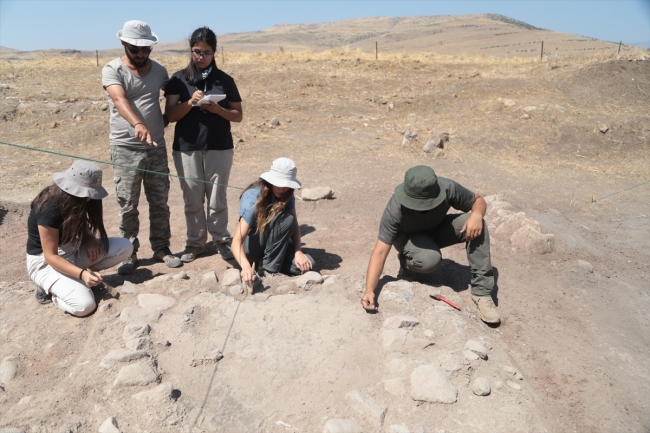 Domuztepe'deki iskan, Göbeklitepe'den bin yıl sonra başlamış