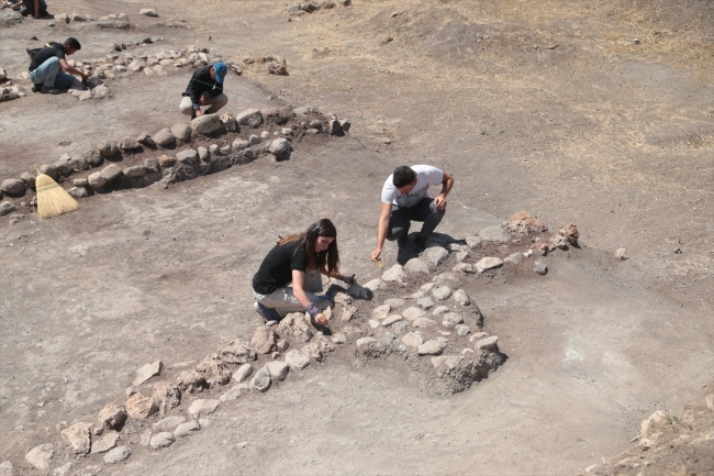 Domuztepe'deki iskan, Göbeklitepe'den bin yıl sonra başlamış