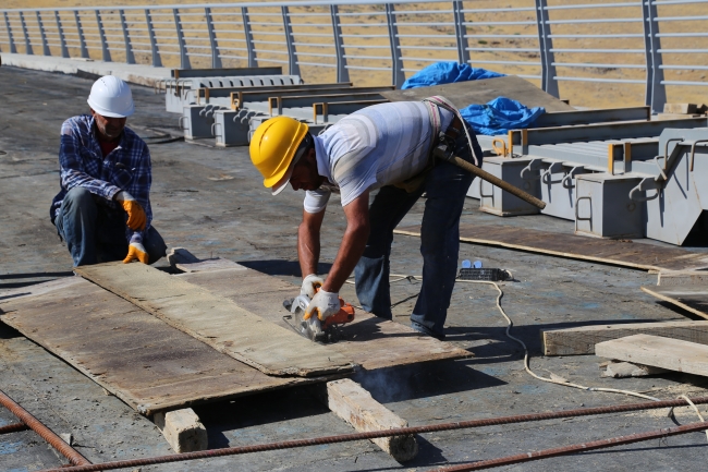 Hasankeyf-2 Köprüsü'nün iki yakası birleşti