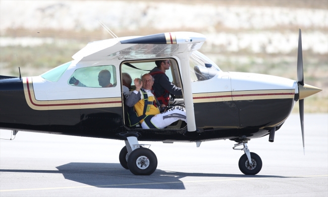 Delianlılar Paraşüt Takımı 44 yıldır atlayış yapıyor