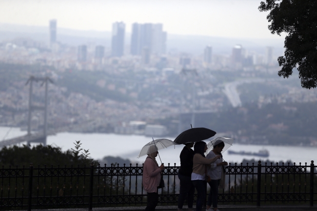 İstanbul'da beklenen yağış başladı