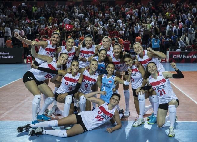 A Milli Kadın Voleybol Takımı Yunanistan'ı 3-0 mağlup etti