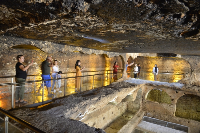 Tatilde deniz yerine tarihi seçtiler