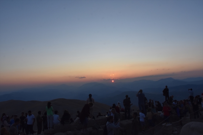 Nemrut'un eşsiz gün batımı manzarası