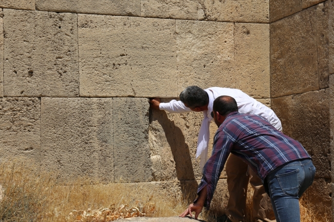 Urartuların depreme karşı kilitli taş kullandığı tespit edildi