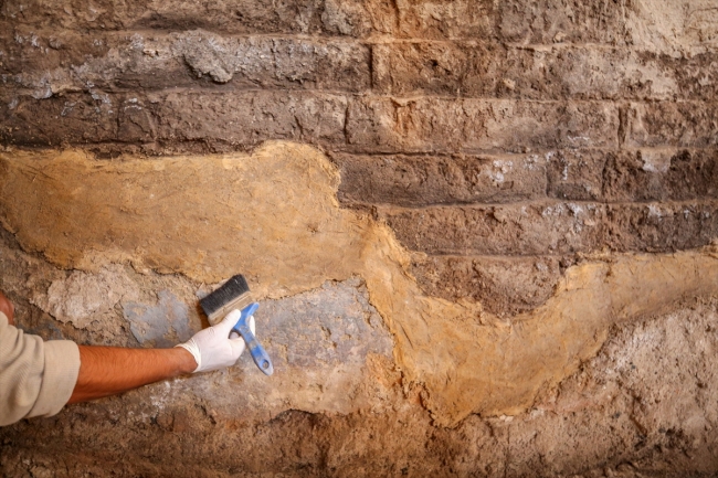 Anadolu'da ilk sentetik boyayı Urartuların kullandığı tespit edildi