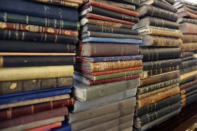 Cemil Meriç'in kütüphanesindeki eserler Cumhurbaşkanlığına bağışlandı