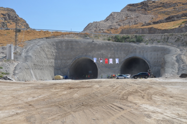 Hasankeyf Tüneli'nde ışık göründü