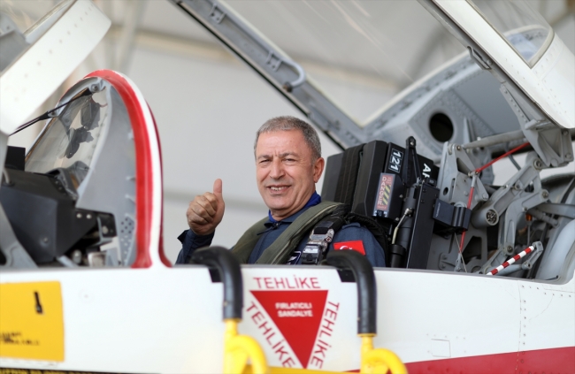 Bakan Akar: Doğu Akdeniz'de haklarımızı çiğnetmeyeceğiz