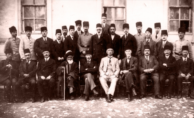 Türkiye Cumhuriyeti'nin temellerinin atıldığı kongre 100 yaşında