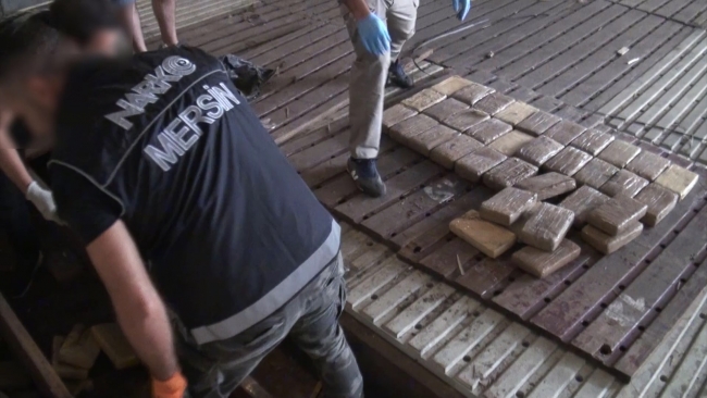 Muz yüklü gemide 83 kilogram kokain bulundu