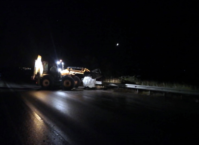 Kamyondan düşen varillerde kimyasal inceleme