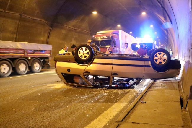Bolu Dağı Tüneli'nde trafik kazası: 2 yaralı