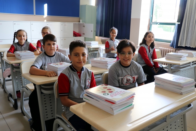 18 milyon öğrenci için ders zili çaldı