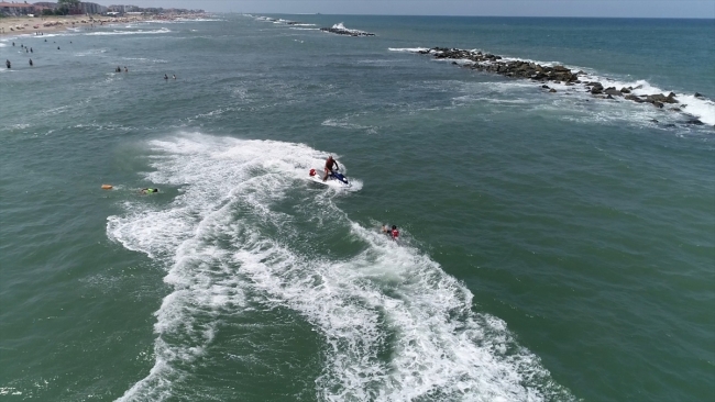 Sezon boyunca Sakarya'da 950 kişiyi boğulmaktan kurtardılar