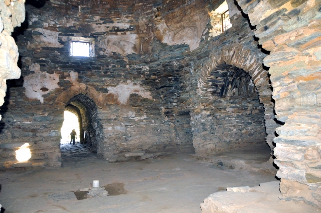 Kırgızistan'ın doğusunda gizemli kervansaray: Taş Rabat