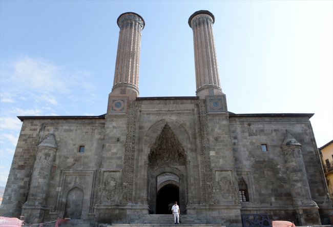 Doğu Roma'dan Osmanlı'ya uzanan tarihiyle Erzurum