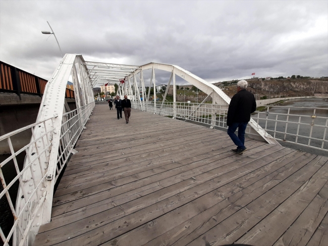 Ardahan'ın asırlık köprüleri zamana direniyor