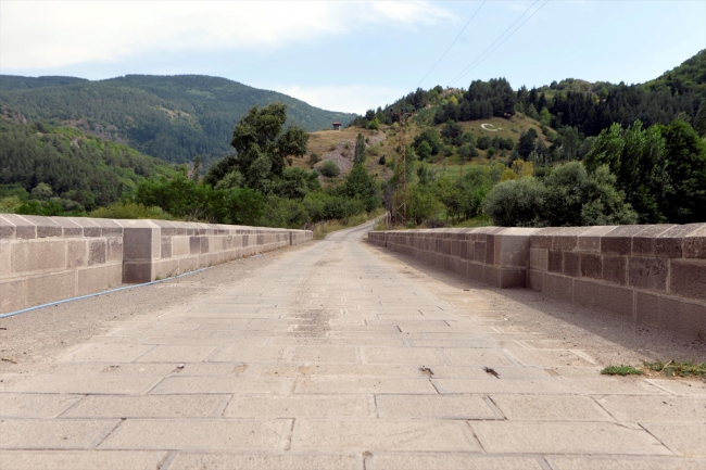 Ardahan'ın asırlık köprüleri zamana direniyor
