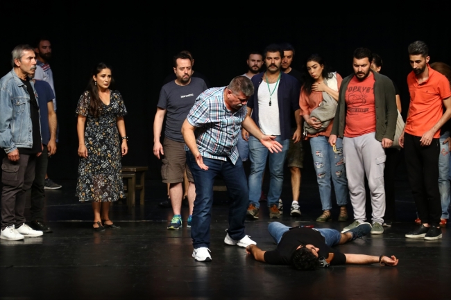 Bursa Devlet Tiyatrosu perdelerini Keşanlı Ali Destanı ile açacak