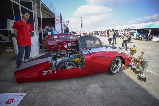 Yerli ve milli otomobiller ile otonom sistemler TEKNOFEST'te