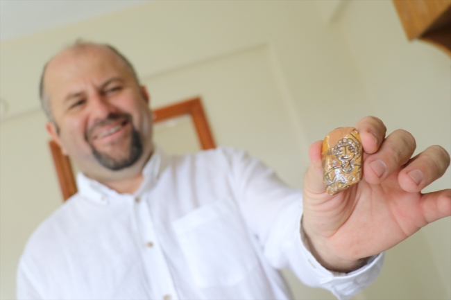 Fotoğraf: AA / Seramiklerde bulunan kadın figürü.