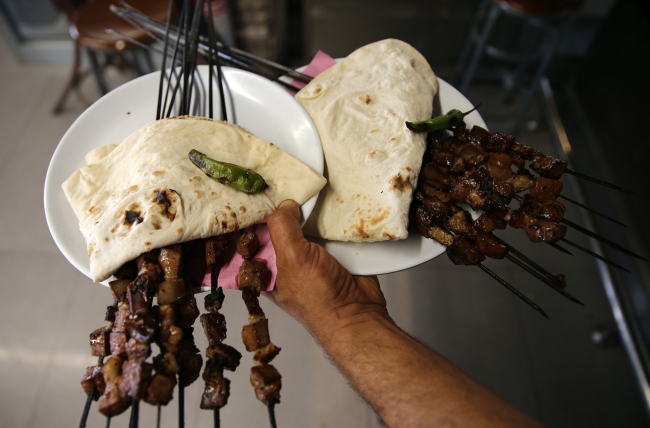 222 metrelik Adana kebabı Guinness'e aday