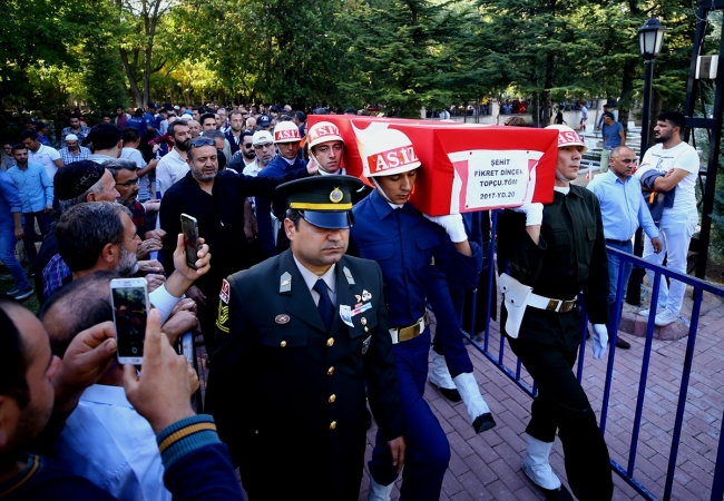 Şehit Teğmen Dinçer, son yolculuğuna uğurlandı