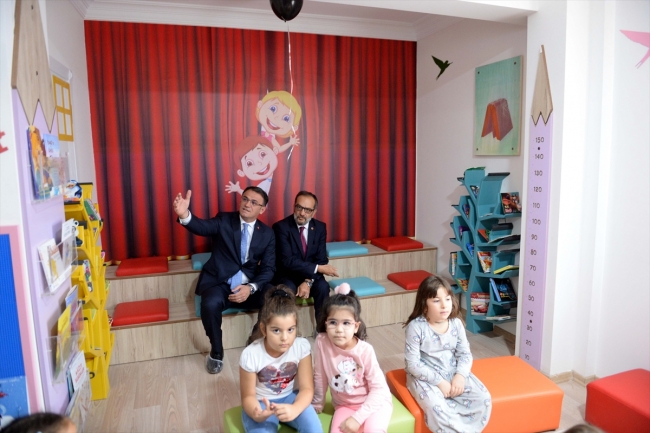 Türkiye'nin ilk Bebek ve Çocuk Kütüphanesi hizmete girdi