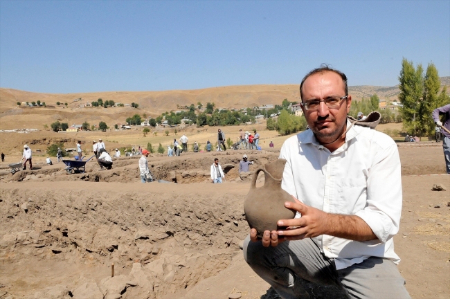 Norik Höyük'te 3 bin yıllık buğday bulundu