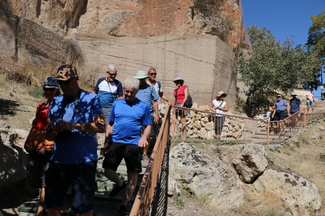 Ihlara Vadisi'nde ziyaretçi yoğunluğu