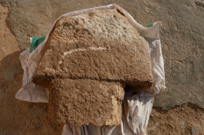 Karahantepe'de neolitik döneme ait insan ve hayvan heykelleri bulundu