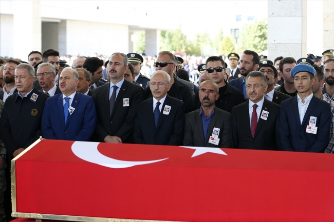 Barış Pınarı Harekatı şehidi Ahmet Topçu son yolculuğuna uğurlandı