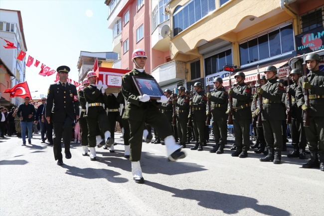 Barış Pınarı Harekatı şehidi Hacı Bebek son yolculuğuna uğurlandı