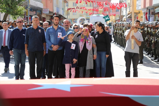 Barış Pınarı Harekatı şehidi Hacı Bebek son yolculuğuna uğurlandı
