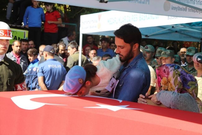 Barış Pınarı Harekatı şehidi Hacı Bebek son yolculuğuna uğurlandı