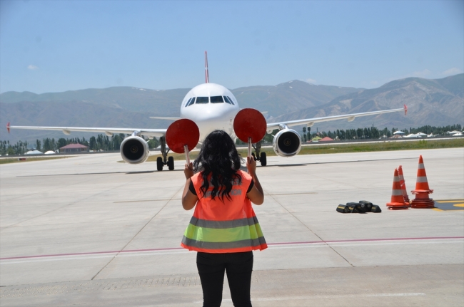 Yüksekova Selahaddin Eyyubi Havalimanı'ndan 9 ayda 134 bin kişi uçtu