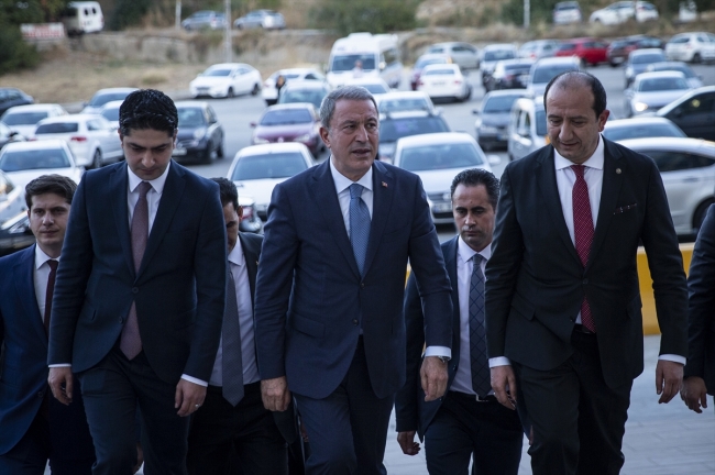 Bakan Akar Rus mevkidaşı ile görüştü